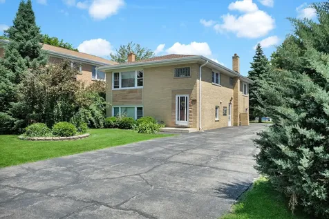 227 South Hale Street Addison IL 60101