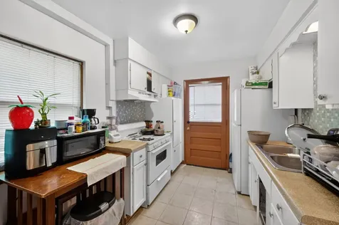 227 South Hale Street Addison IL 60101