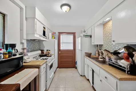 227 South Hale Street Addison IL 60101