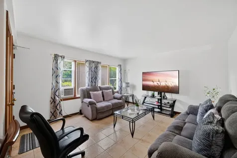 227 South Hale Street Addison IL 60101
