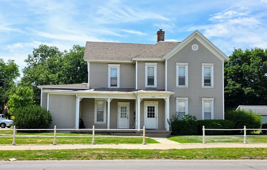 221 South Mill Street Pontiac IL 61764
