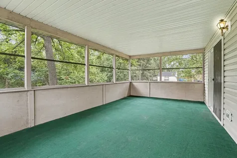 125 South River Road North Aurora IL 60542