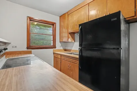125 South River Road North Aurora IL 60542