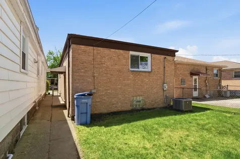 10439 South Drake Avenue Chicago IL 60655