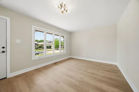 10439 South Drake Avenue Chicago IL 60655