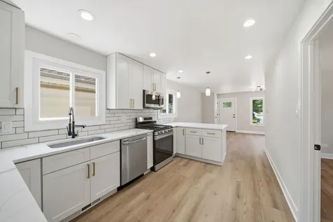 10439 South Drake Avenue Chicago IL 60655