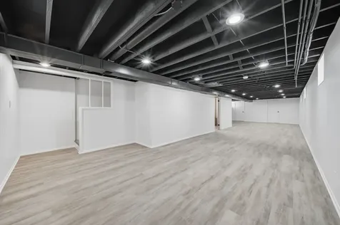 10439 South Drake Avenue Chicago IL 60655