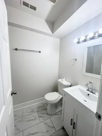 3939 West Iowa Street Chicago IL 60651