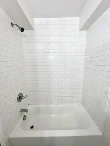 3939 West Iowa Street Chicago IL 60651