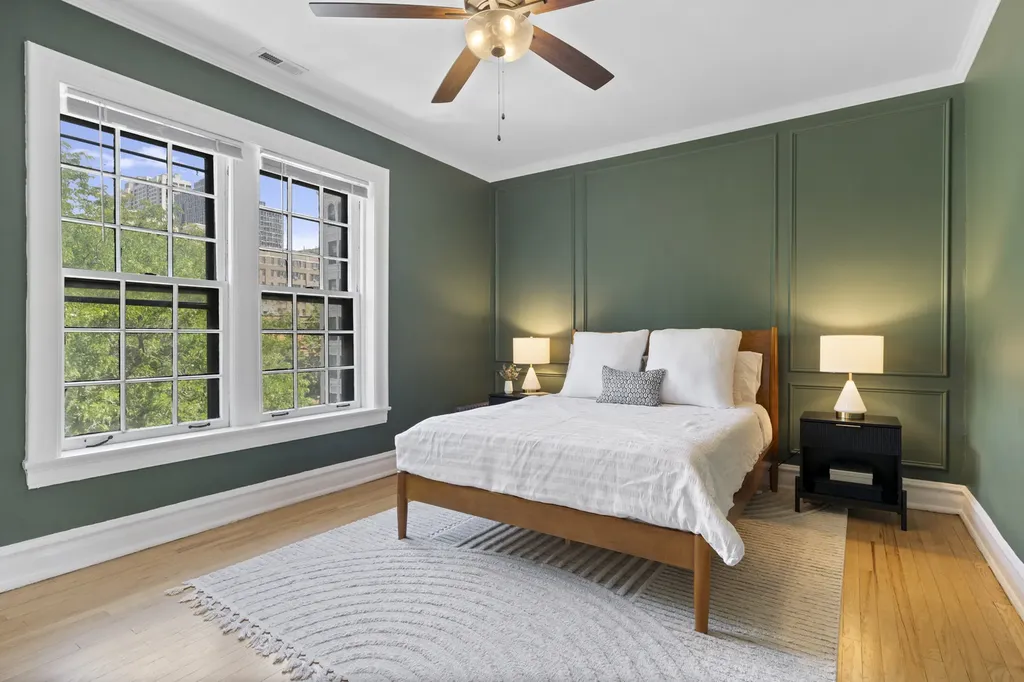 510 West Surf Street Chicago IL 60657