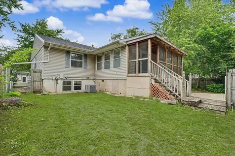904 Fairoaks Drive Champaign IL 61821