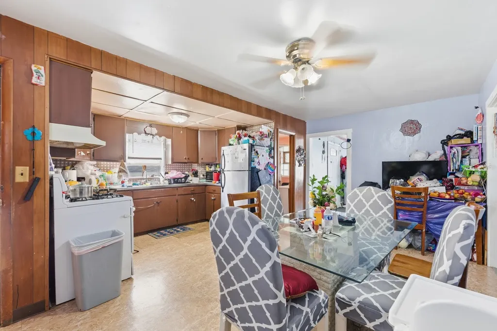 3733 West 64th Street Chicago IL 60629