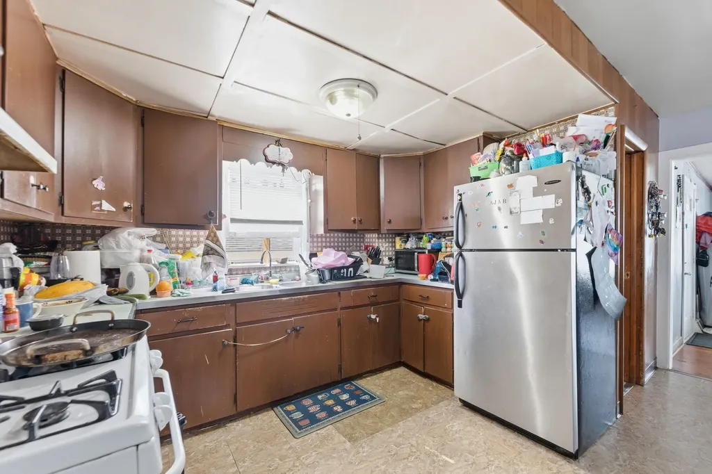 3733 West 64th Street Chicago IL 60629