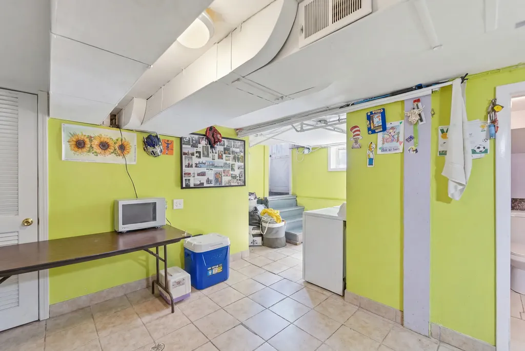 3733 West 64th Street Chicago IL 60629