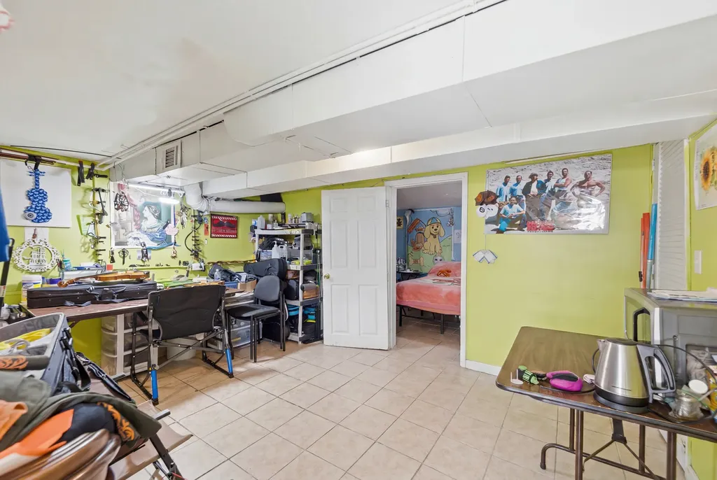 3733 West 64th Street Chicago IL 60629