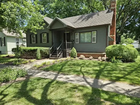 48 North Market Street Momence IL 60954