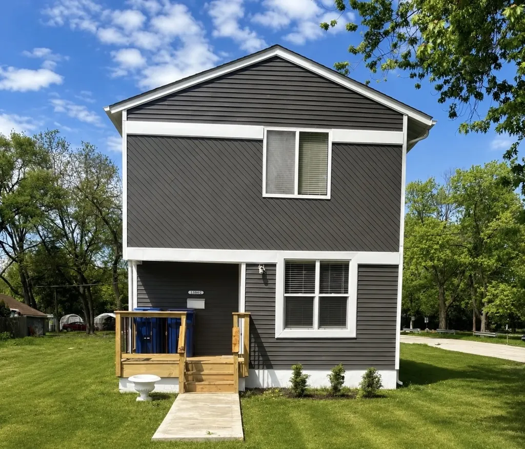 13802 Seeley Avenue Blue Island IL 60406