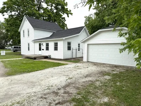 409 East Chestnut Street Paxton IL 60957