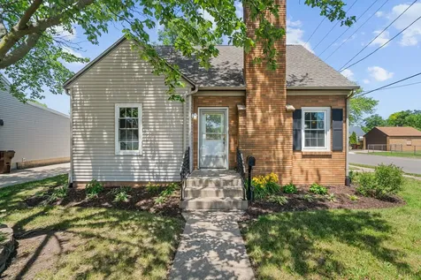 552 River Lane Loves Park IL 61111