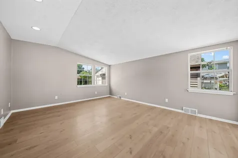 552 River Lane Loves Park IL 61111