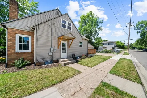 552 River Lane Loves Park IL 61111