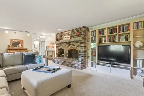 40484 Sunset Drive N Antioch IL 60002
