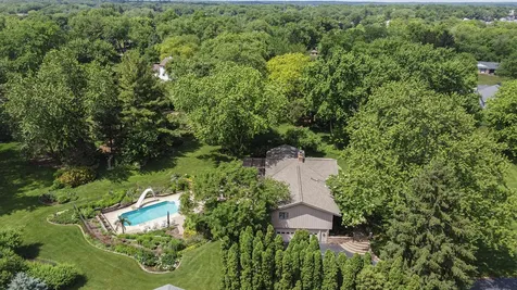 40484 Sunset Drive N Antioch IL 60002