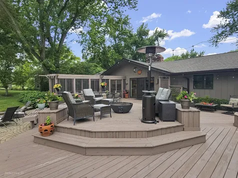 40484 Sunset Drive N Antioch IL 60002