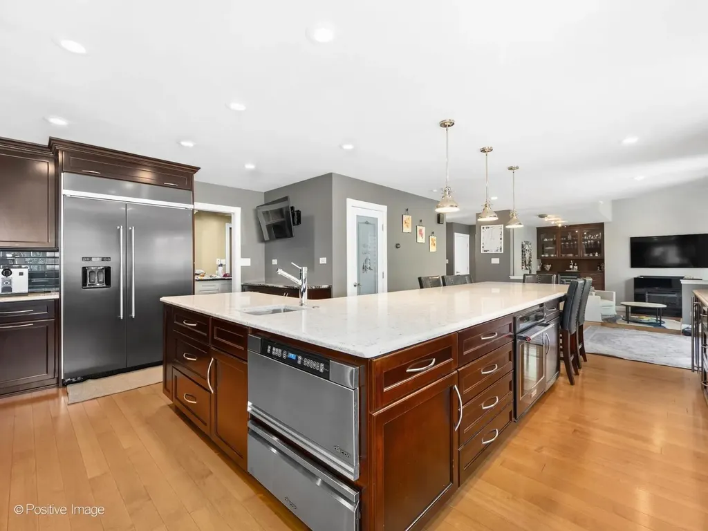 1906 Stoddard Avenue Wheaton IL 60187