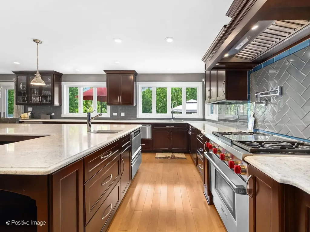 1906 Stoddard Avenue Wheaton IL 60187