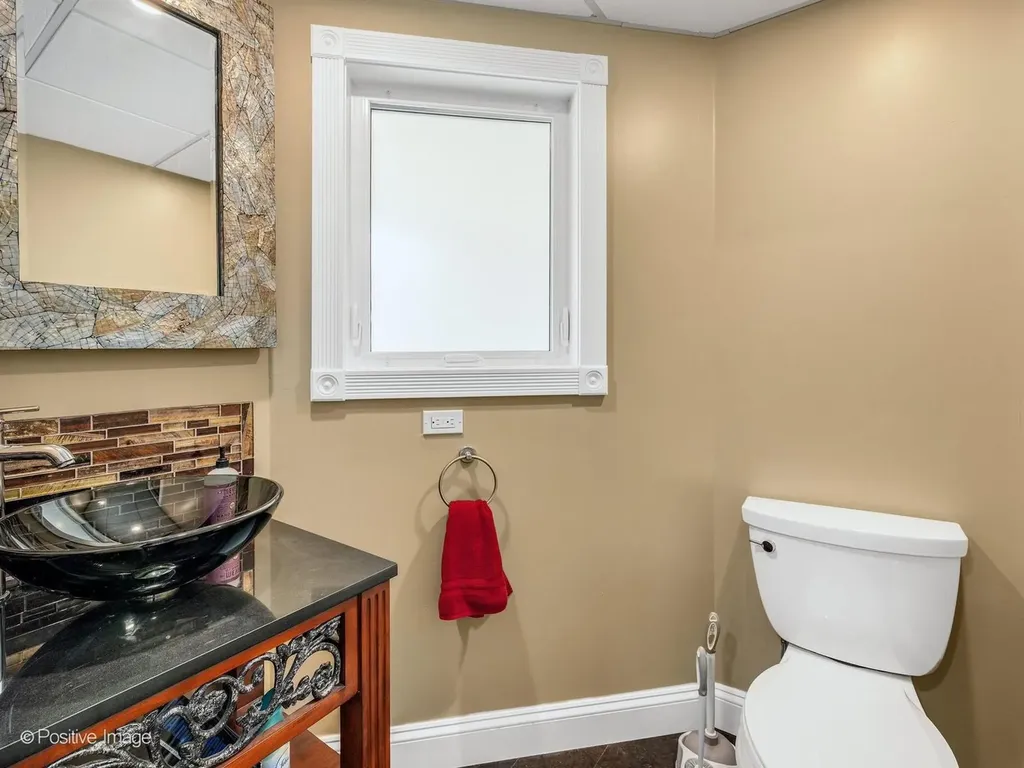 1906 Stoddard Avenue Wheaton IL 60187