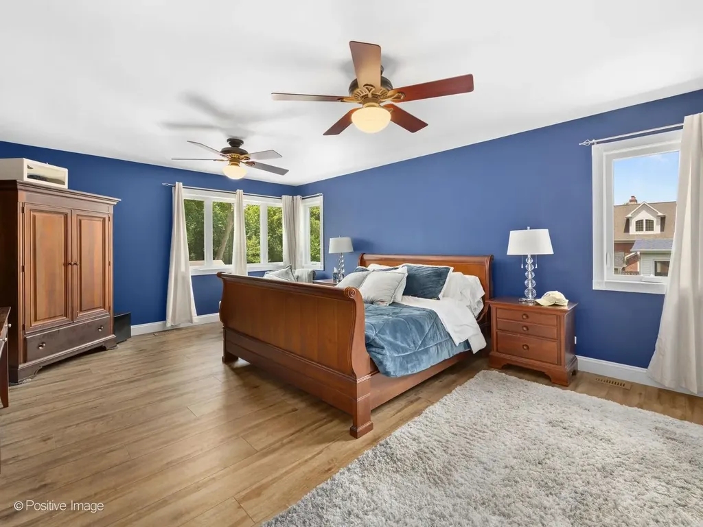 1906 Stoddard Avenue Wheaton IL 60187