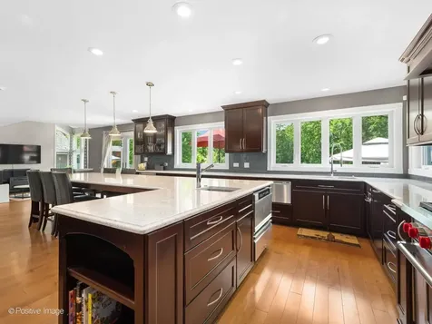 1906 Stoddard Avenue Wheaton IL 60187