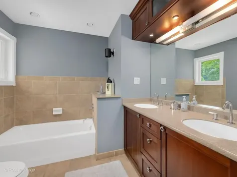 1906 Stoddard Avenue Wheaton IL 60187