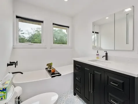 1906 Stoddard Avenue Wheaton IL 60187