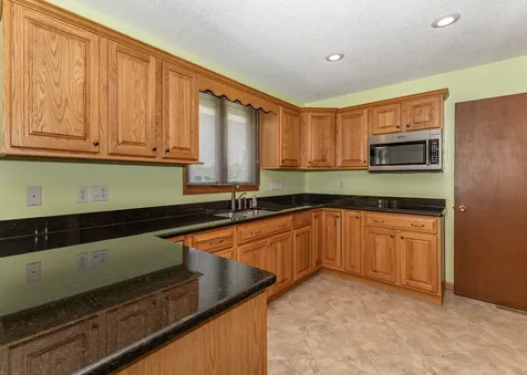 710 1ST Avenue Fulton IL 61252