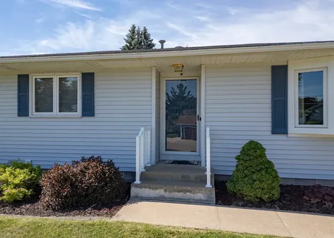 710 1ST Avenue Fulton IL 61252
