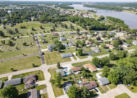 710 1ST Avenue Fulton IL 61252