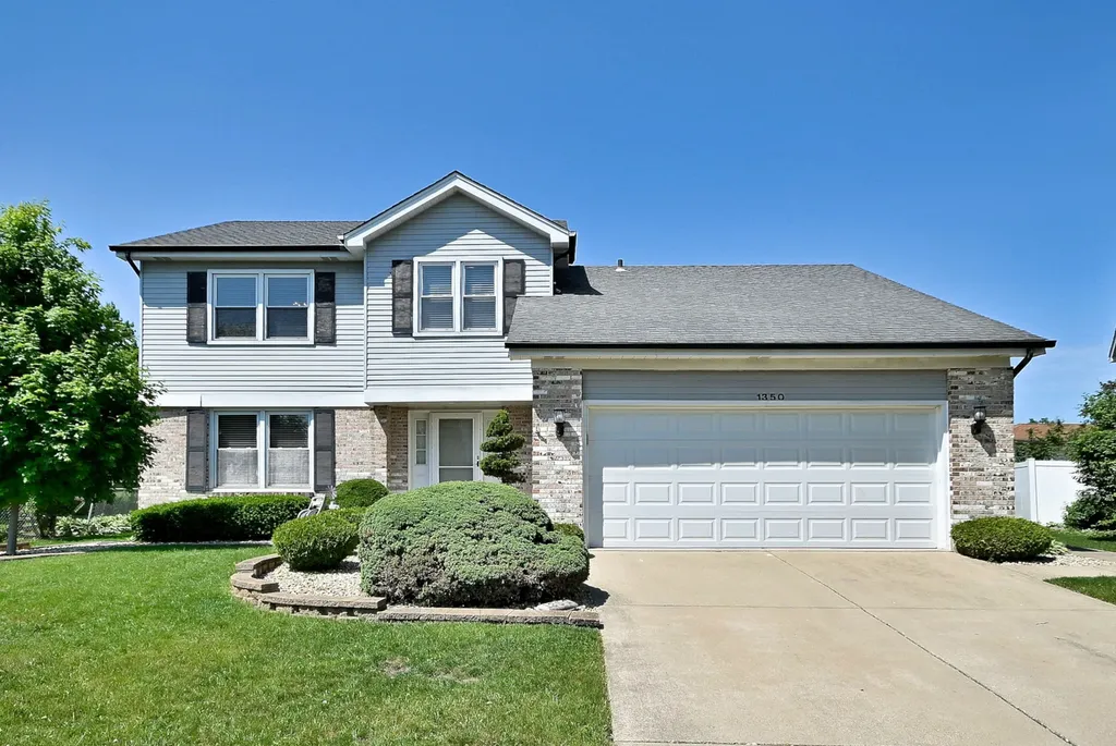 1350 West Barnwall Drive Addison IL 60101