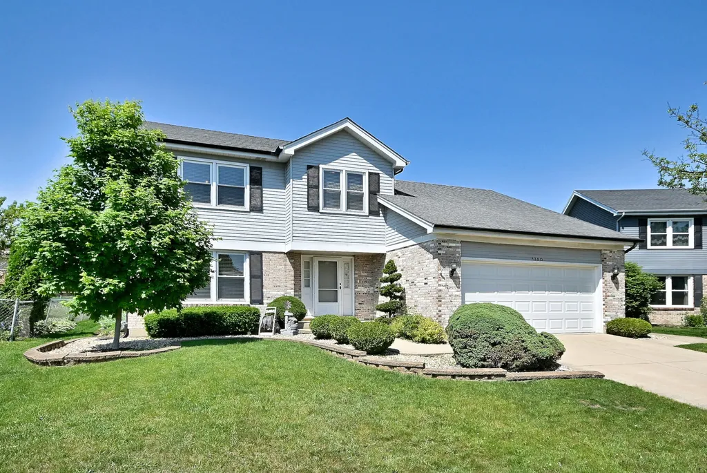 1350 West Barnwall Drive Addison IL 60101