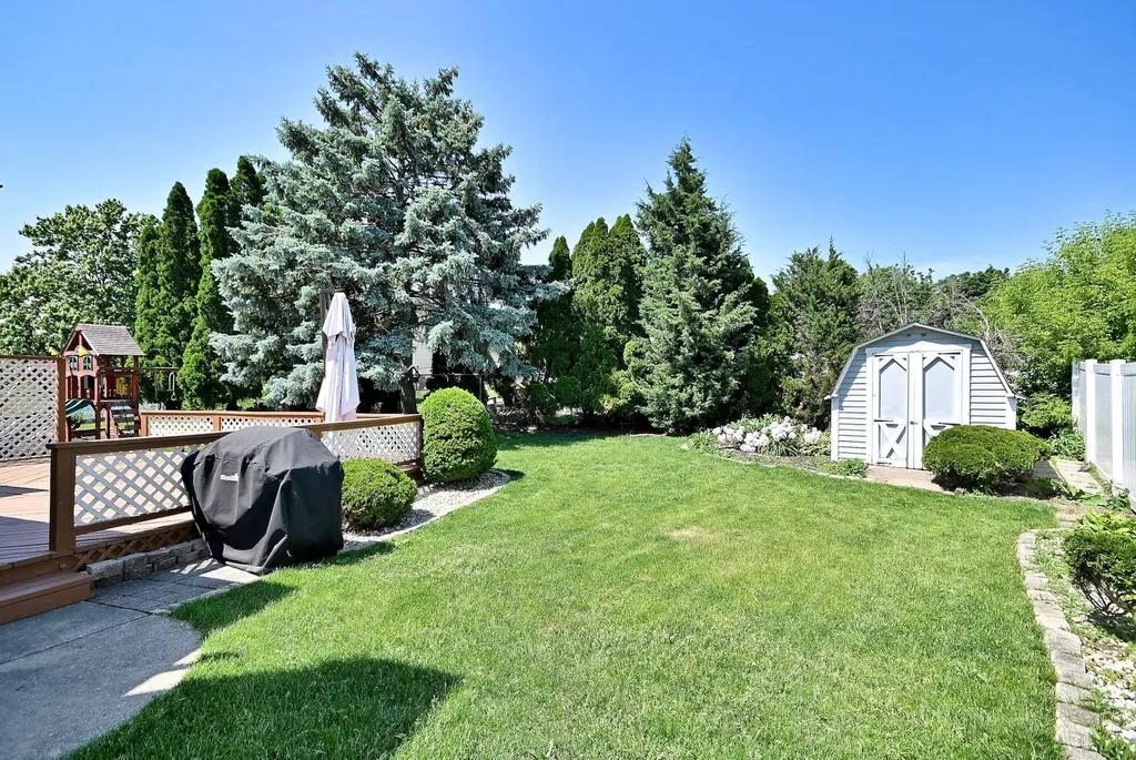 1350 West Barnwall Drive Addison IL 60101
