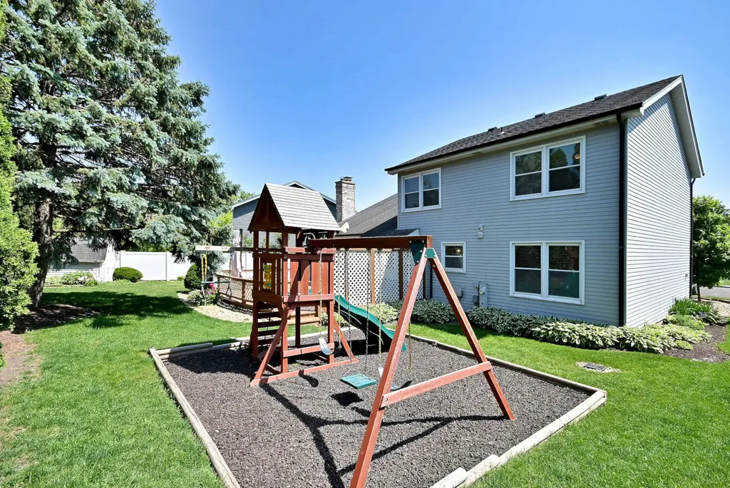 1350 West Barnwall Drive Addison IL 60101