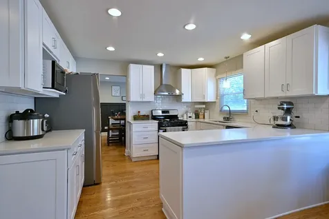 1350 West Barnwall Drive Addison IL 60101