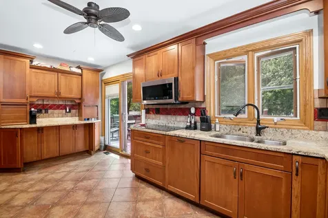 12542 South 75th Avenue Palos Heights IL 60463