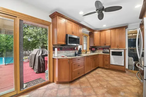 12542 South 75th Avenue Palos Heights IL 60463