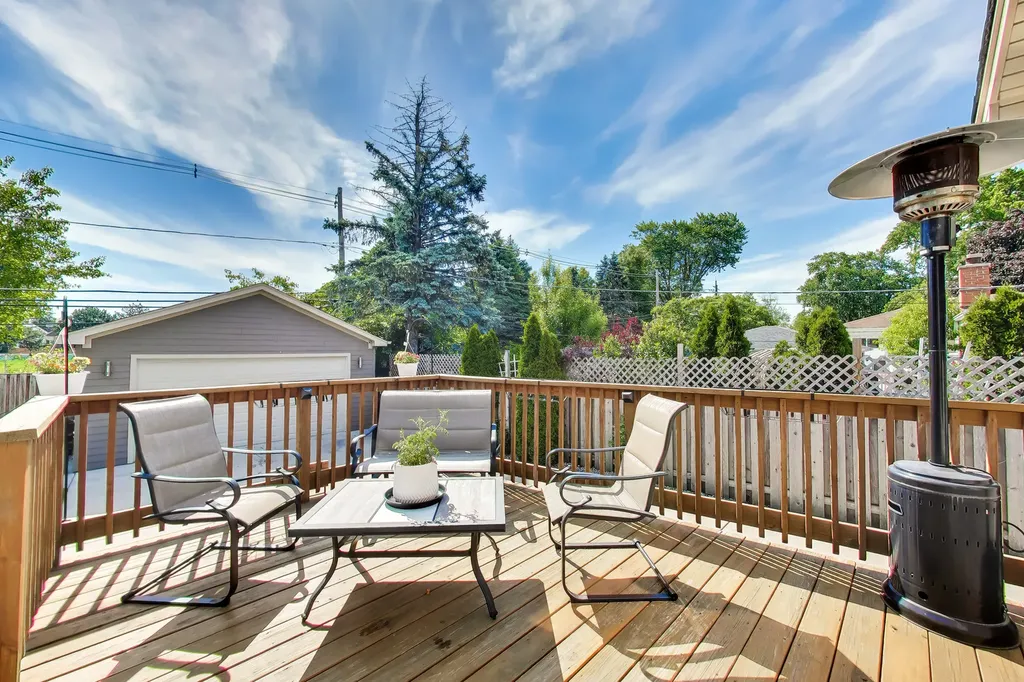 1721 South Cumberland Avenue Park Ridge IL 60068
