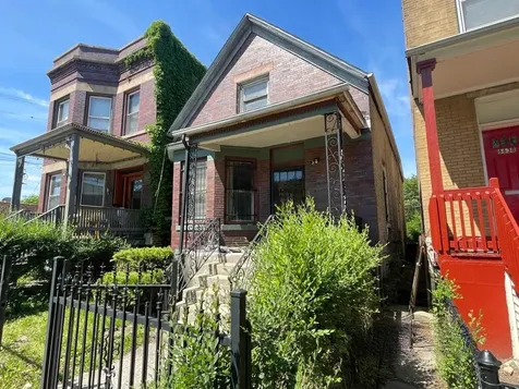 6640 South Langley Avenue Chicago IL 60637