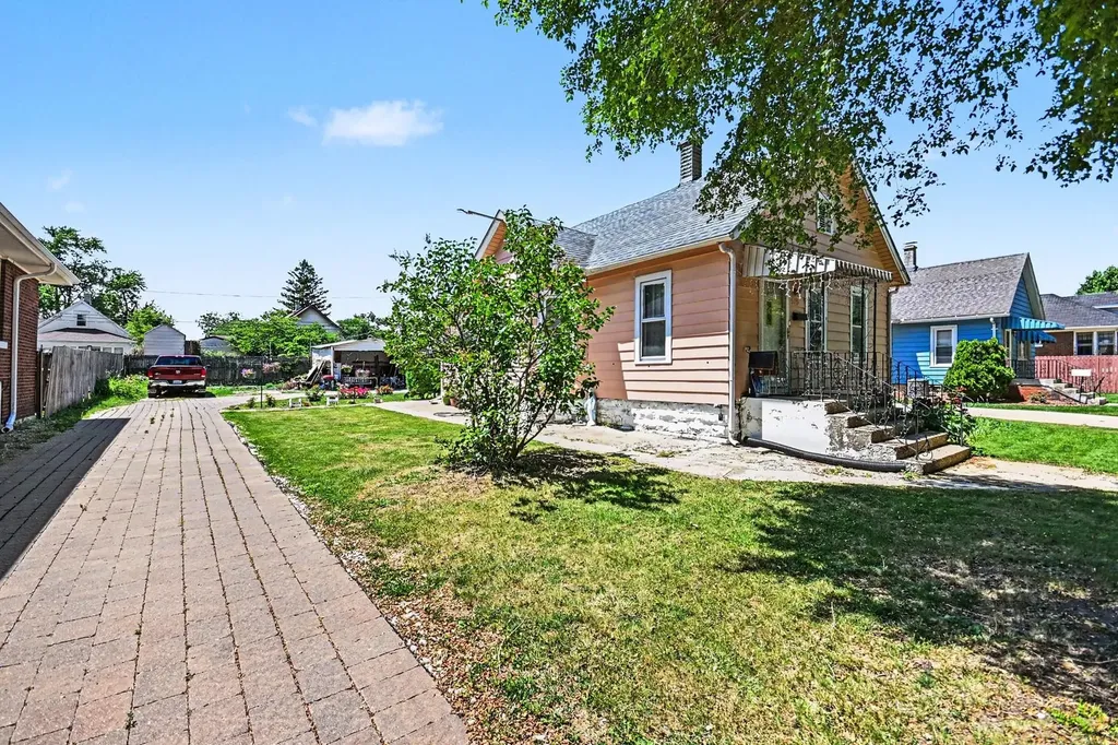 919 North Center Street Joliet IL 60435