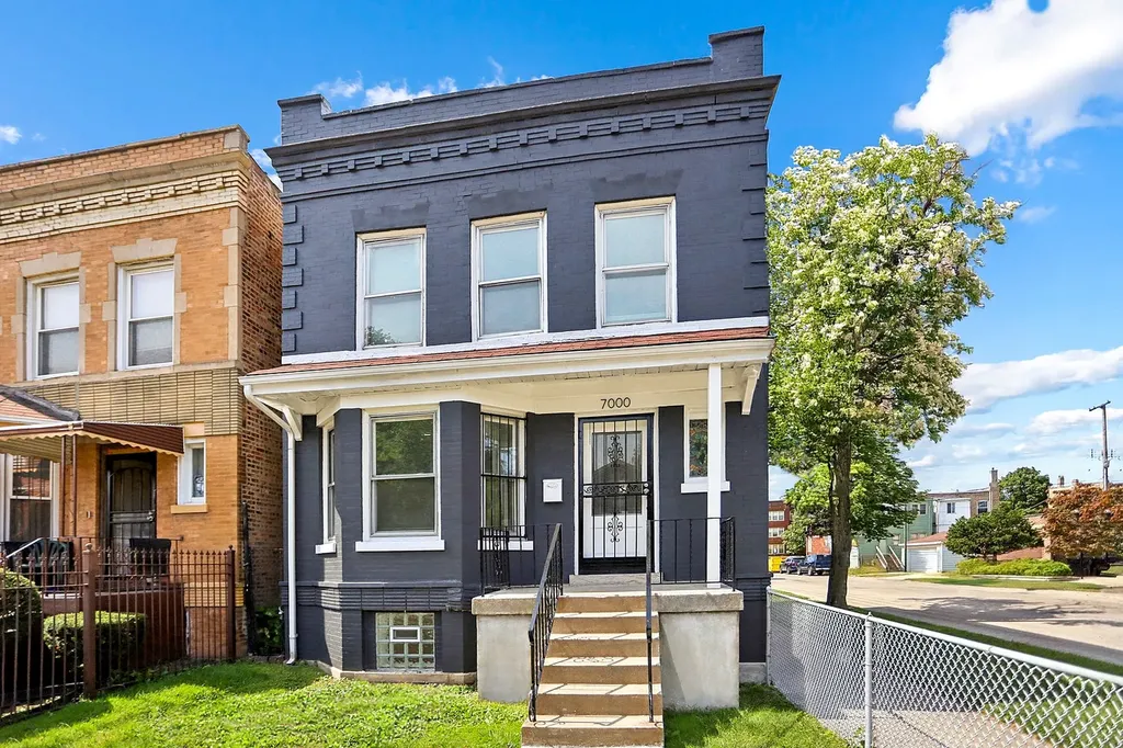 7000 South Eberhart Avenue Chicago IL 60637