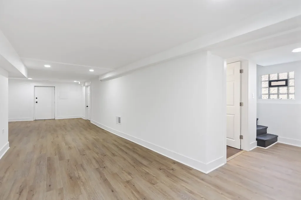 7000 South Eberhart Avenue Chicago IL 60637